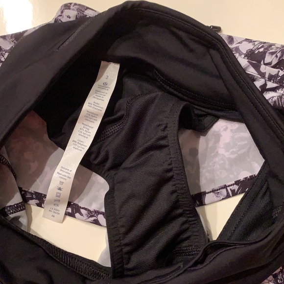 LULULEMON NWTs Speeds - Picture 5 of 7